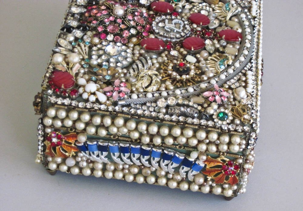 Very Bling Jewelry Box Music Box Jewel Encrusted