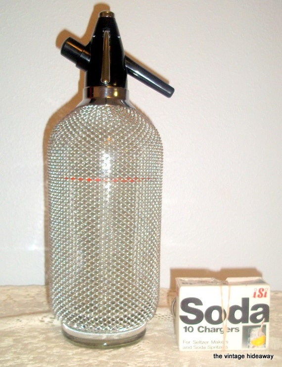 Seltzer Bottle Soda Spritzer Box of Chargers Bar Accessory
