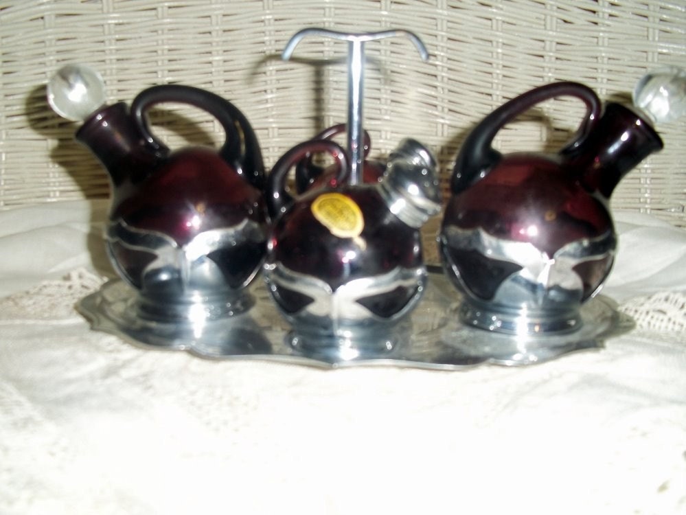 CAMBRIDGE GLASS AMETHYST CRUET SET CHROME FARBER SALT AND