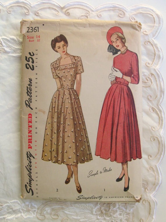 1940s dress pattern / 40s vintage Simplicity 2361 dress with
