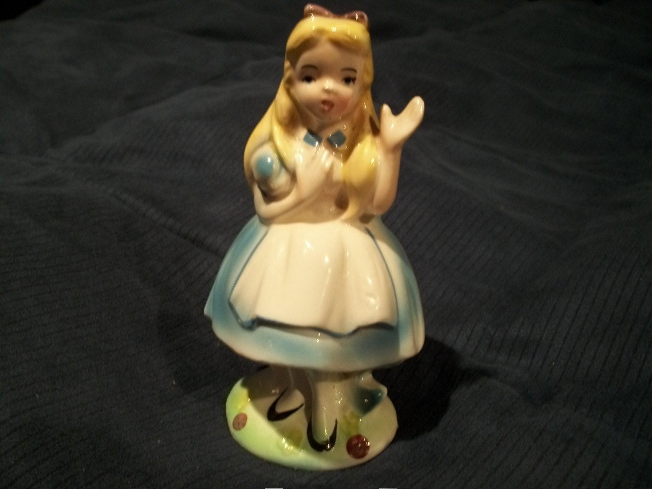 disney alice in wonderland figures