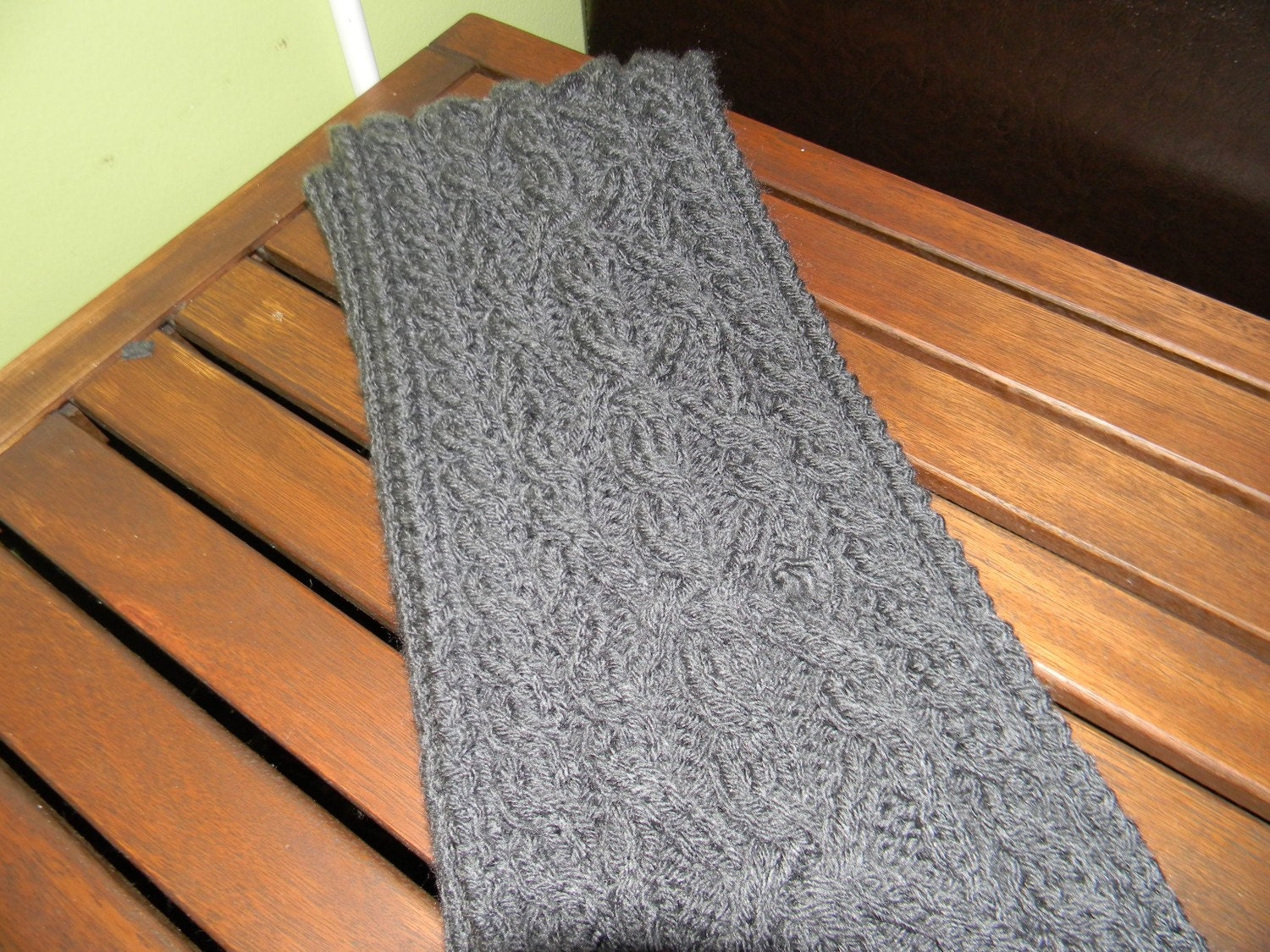 Men's scarf charcoal grey unique cable knit by Seuphoria on Etsy