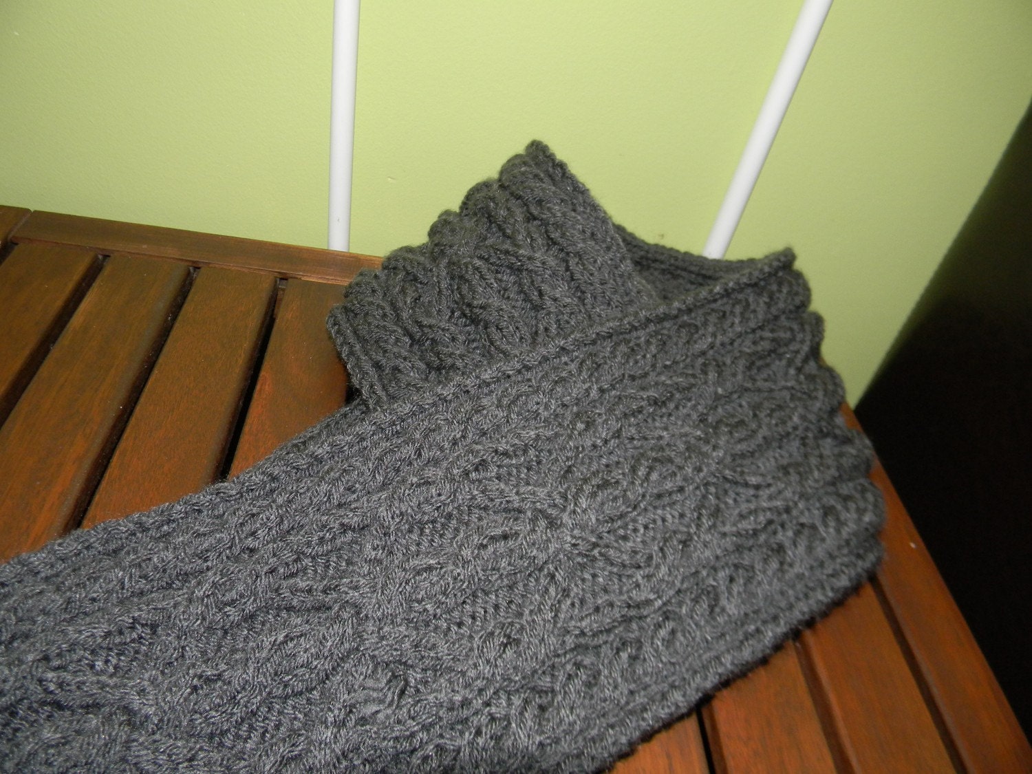 Men's scarf charcoal grey unique cable knit by Seuphoria on Etsy