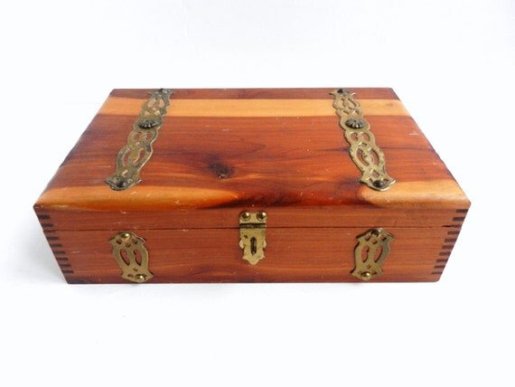 Large Wooden Cigar / Jewelry Box Antique Cedar Wood