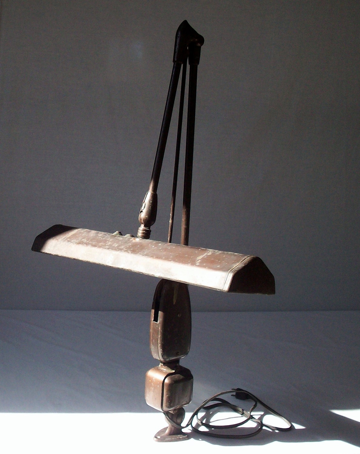 Vintage Metal Desk Lamp / Drafting Table Lamp / Industrial