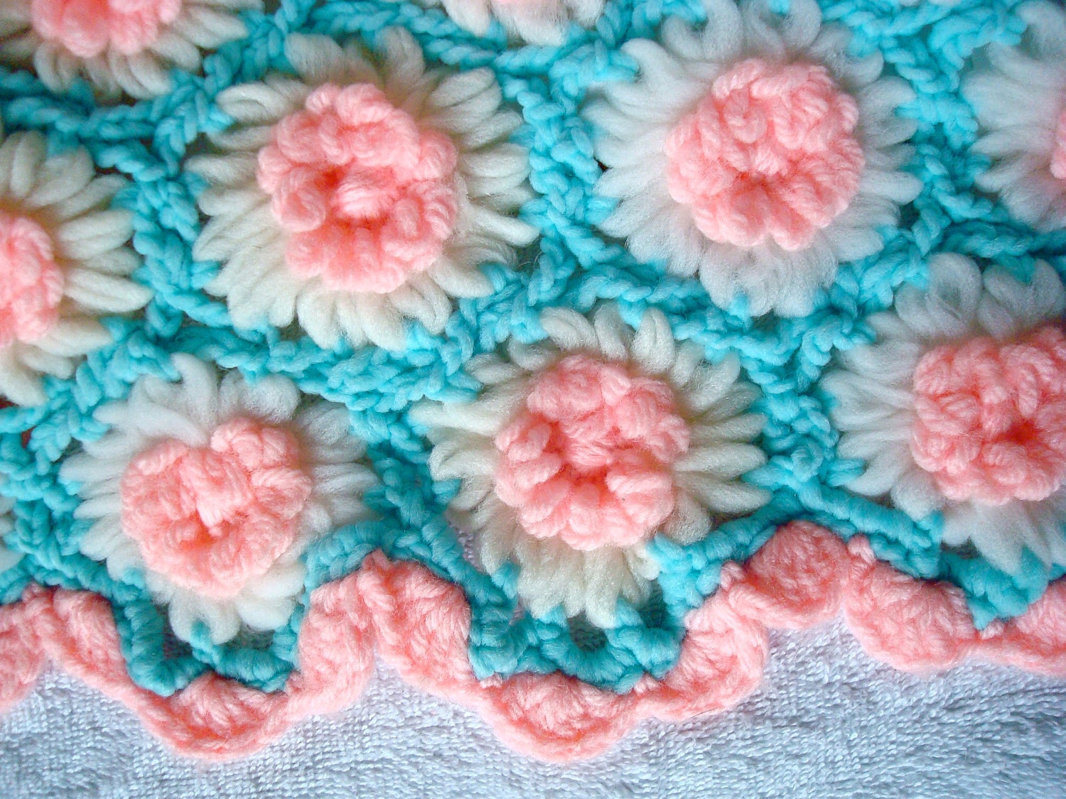 Retro Daisy Flower Loom Afghan