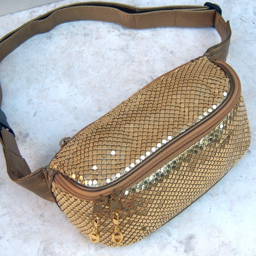 1980&#39;s Gold Mesh Hip Pouch Fanny Pack