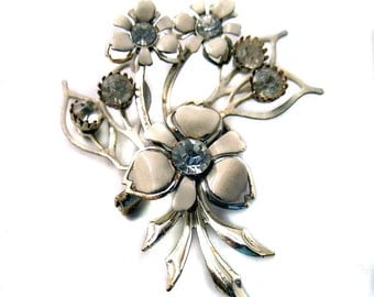 Vintage Enamel Pin White Flower with Rhinestones