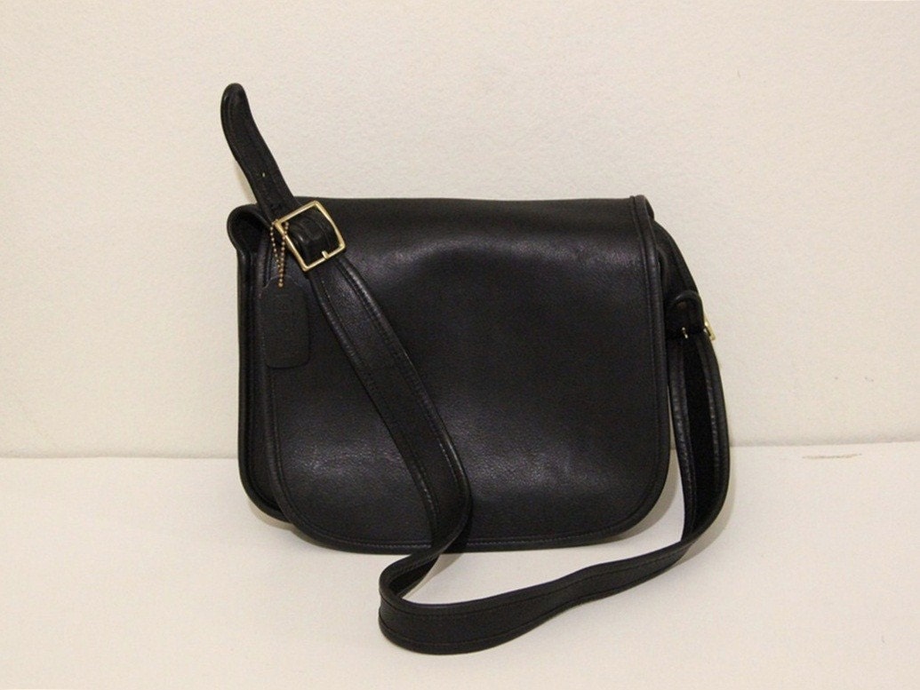 Vintage Coach black leather flap cover shoulder bag