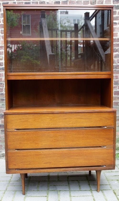 Mid Century Modern China Cabinet/ Hutch