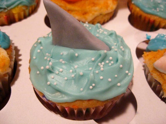 12 fondant shark fins (EDIBLE) Il_570xn