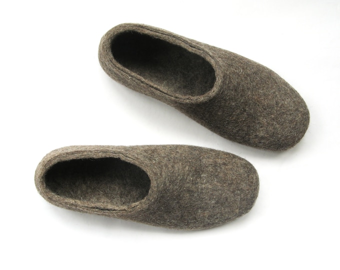 Mens Felted Slippers - Undyed Wool Shoes - Mens Shoes - Christmas in July - Minimalist Shoes - Indoor Shoes - Rubber Soles - Gift for Him
