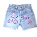 90's grunge floral levi shorts size - waist 28"