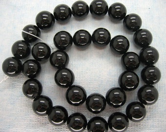 15.5 Inch Strand Black Agate Round Smooth Beads 12mm
