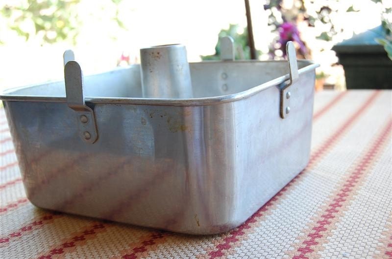 COMET SQUARE ANGEL FOOD CAKE PAN BUNDT Made in the USA