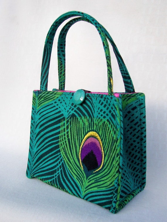 peacocks weekend bags