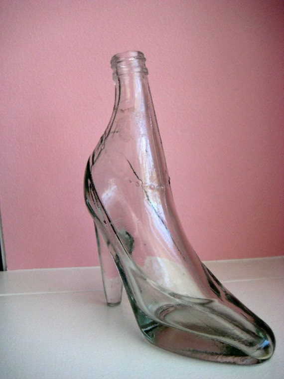 RESERVED For LOUISE//// Vintage SHOE SHAPED GLASS BOTTLE w/