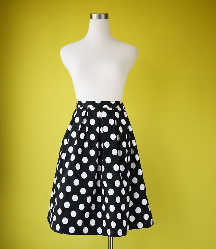 Plus size polka Dot skirt pleated details in by prototypedesign