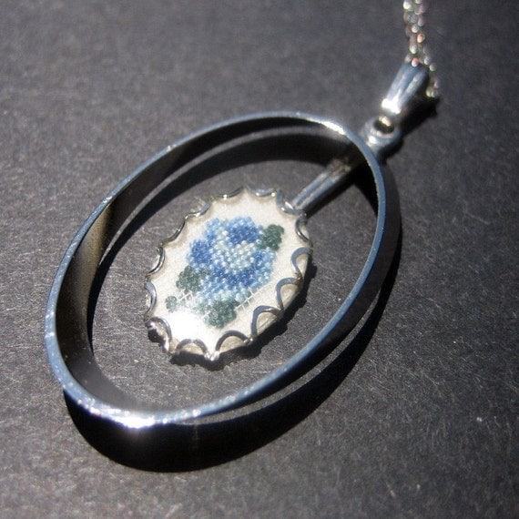 Vintage Petit Point Pointe Necklace, Blue Flower, Silver tone, pendant