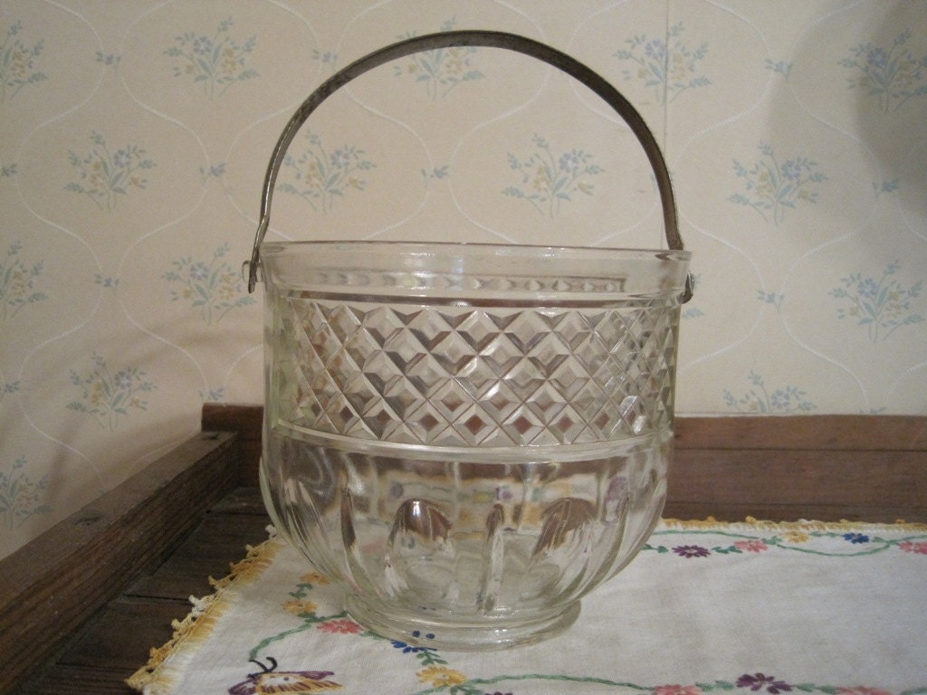Vintage Glass Ice Bucket 85
