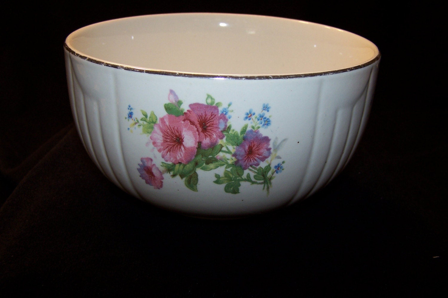 Hall's Superior Kitchenware PASTEL MORNING GLORY BOWL