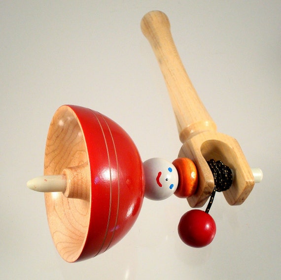 Spin top No. 172a Spinning top with handle. Free by TipTopCrafts