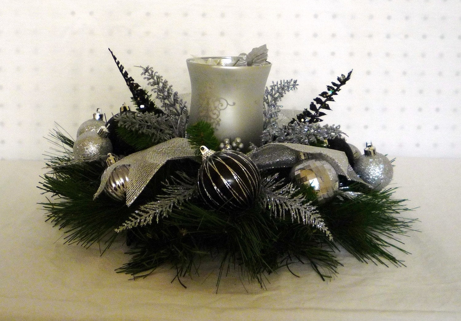 Black and Silver Christmas Centerpiece Medium Item 207