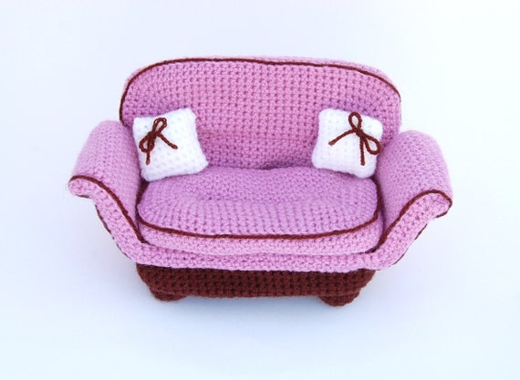 amigurumi pattern - wide pink armchair