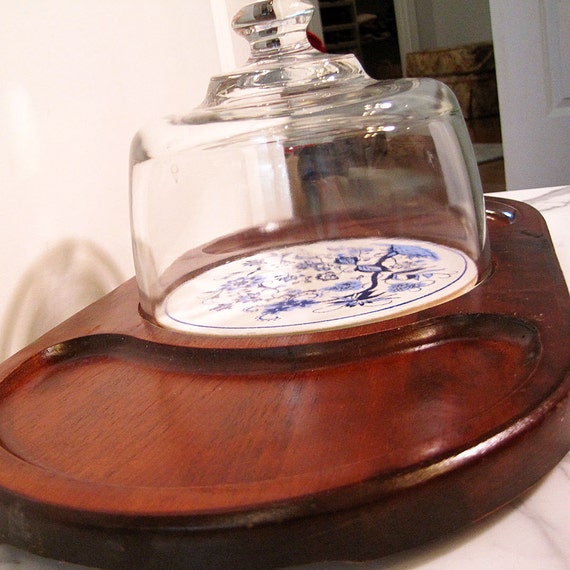 Cheese and Crackers Serving Tray with Glass Dome Cover and