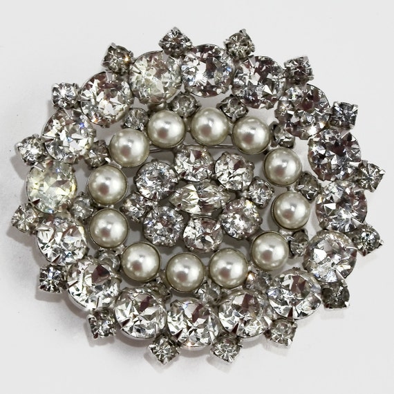 Vintage Rhinestone and Pearl Concave Brooch