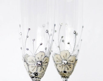 Wedding Glasses, MADE to ORDER ,Champagne Glasses, White Ice Flowers Champagne Flutes Hand painted Set of 2