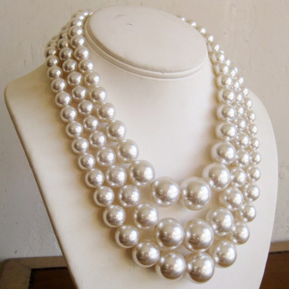 Vintage 50s Chunky White Baroque Pearl Triple Strand Glamour