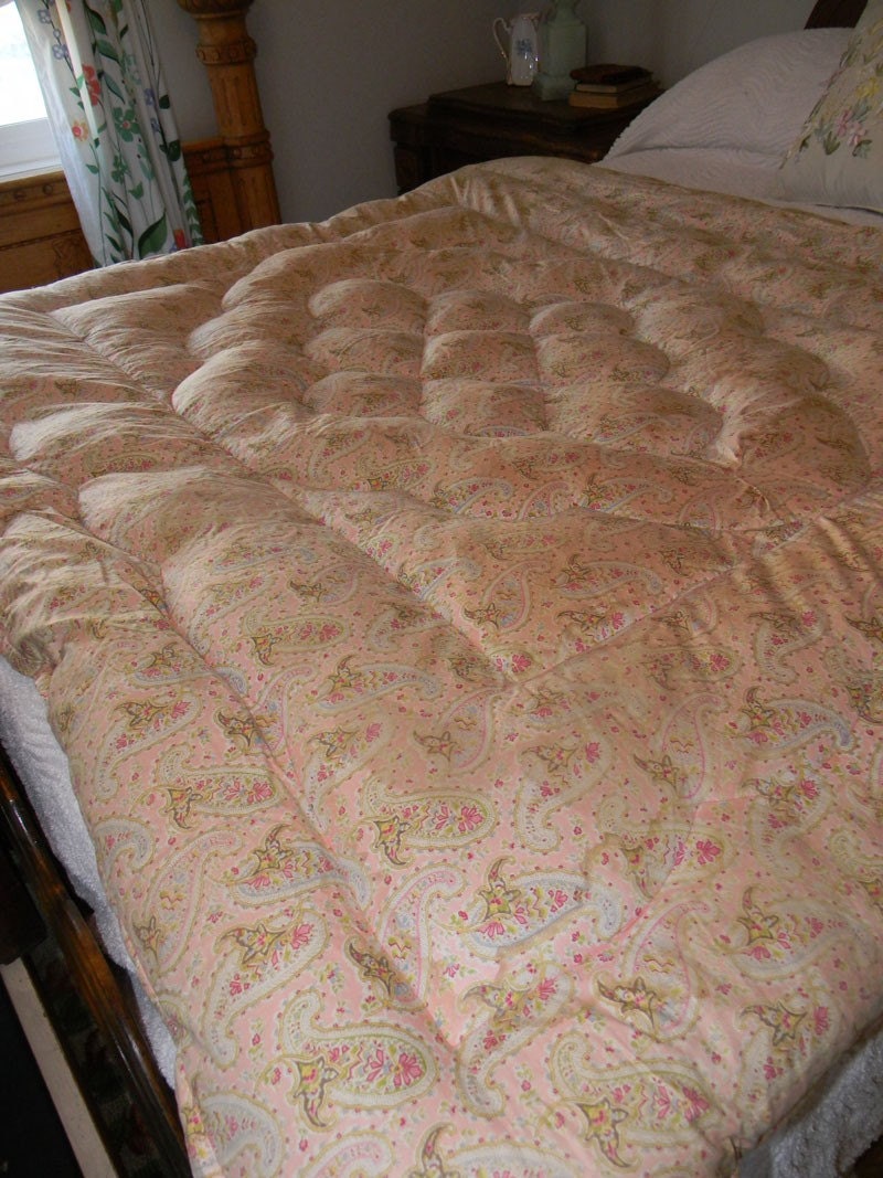 Heavy Vintage Paisley Eiderdown Quilt Comforter