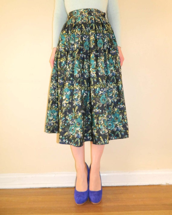 1950s Full Skirt Pleated Blue Floral Tapestry XS