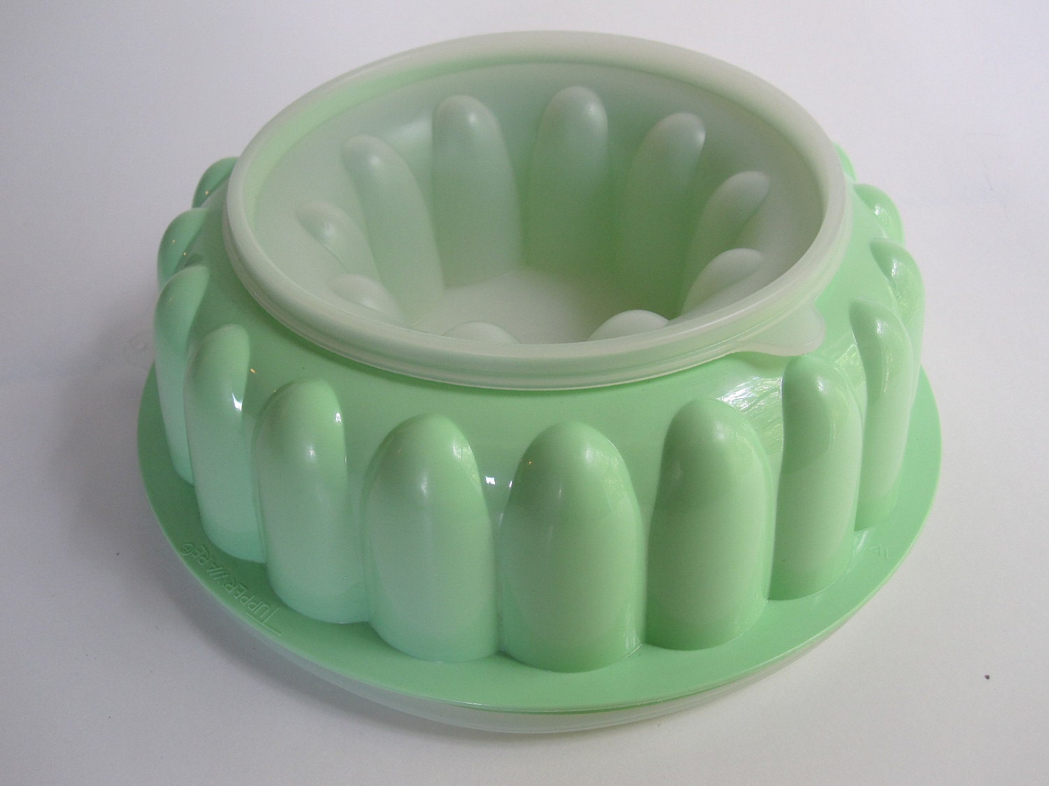 Tupperware Jello Mold Mint Green 3 Piece