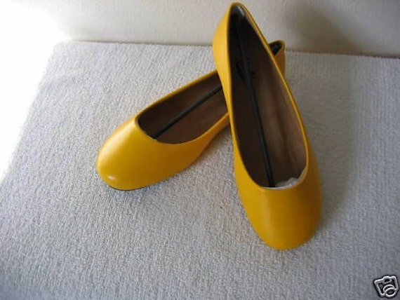 womens mustard yellow flats