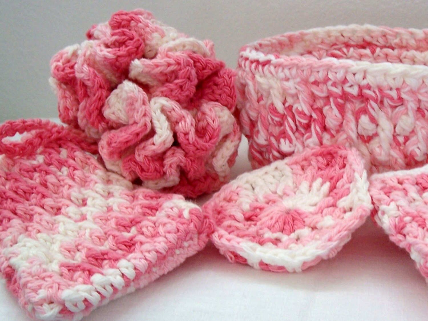 Crochet Spa Set in Strawberries and Cream