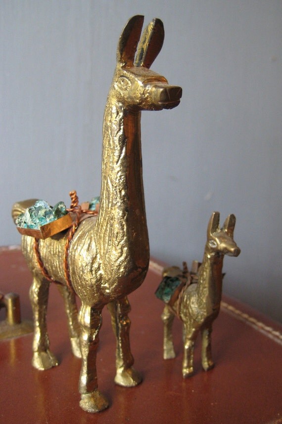 llama figurines