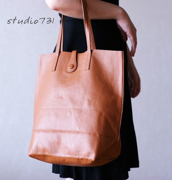 Simple Leather Shoulder Bag Tan Brown by studio731 on Etsy