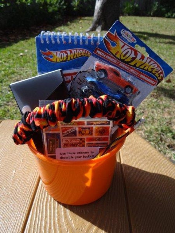 HOT WHEELS Racing Car Gift Bucket
