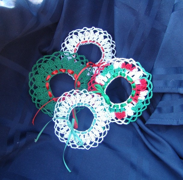 Mini Thread Crocheted Christmas wreath