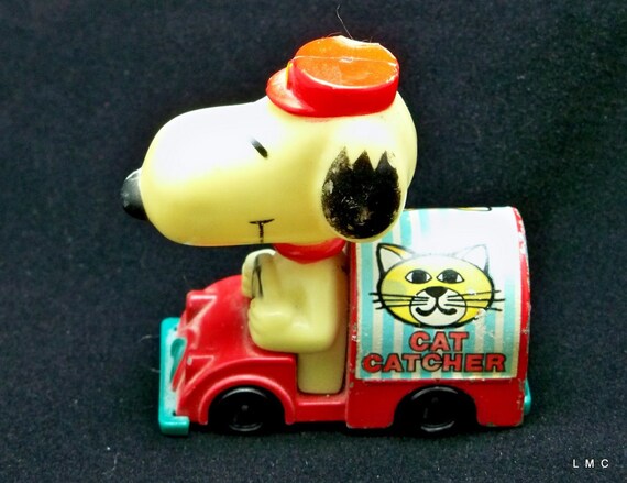 aviva snoopy mini diecast