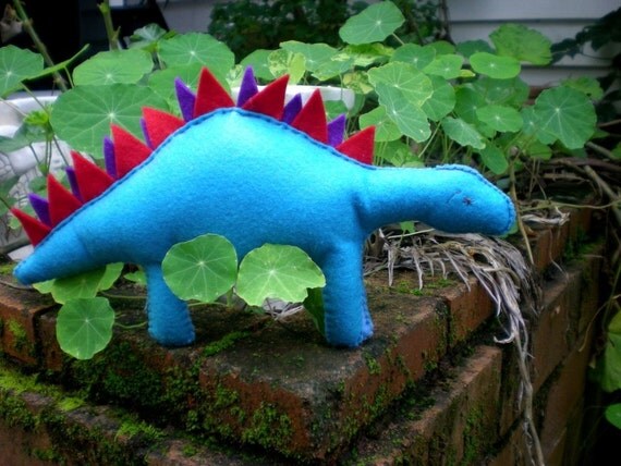 Felt Stegosaurus sewing epattern