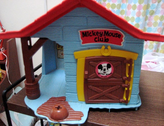 micky mouse house