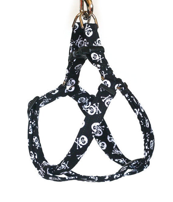 Medium Step In Dog Harness Skull and Crossbones