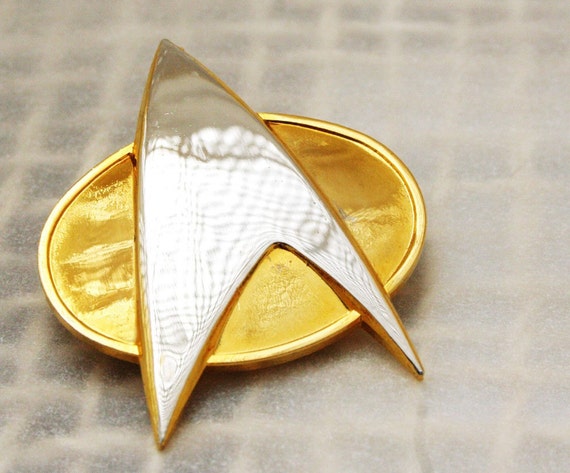 Vintage 1988 Paramount Star Trek Communicator by claudettesvintage