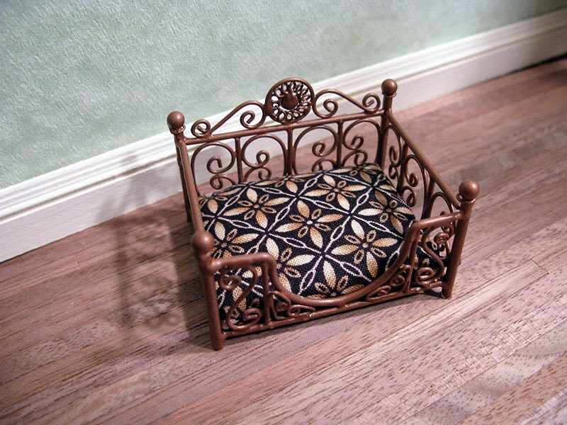 Dollhouse miniature pet bed with cushion for kitty or puppy
