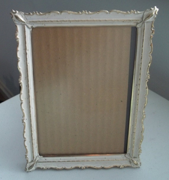 Vintage 1960s metal picture frame. white and gold
