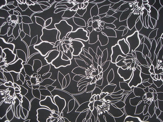 REMNANTBlack and White Floral Print Stretch Cotton Pique