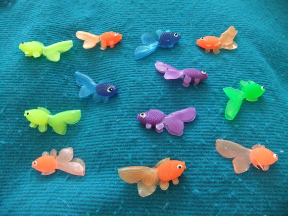 12 Vinyl Toy Goldfish